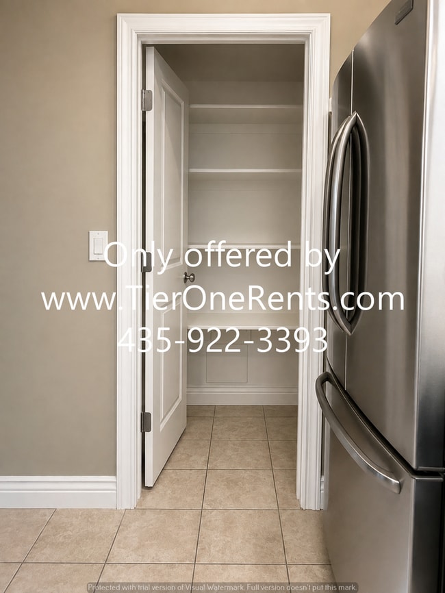 Building Photo - This property offers a NO DEPOSIT option available for qualified renters!