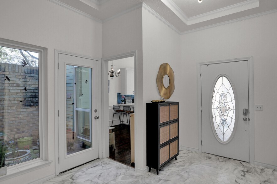 Building Photo - 6537 Patricia Ave