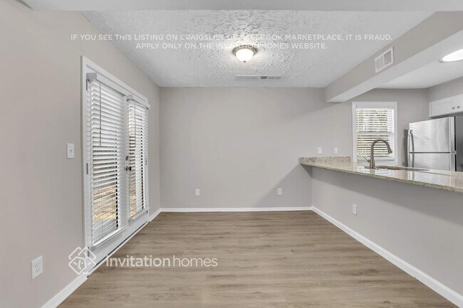 Building Photo - 755 Mountain View Dr