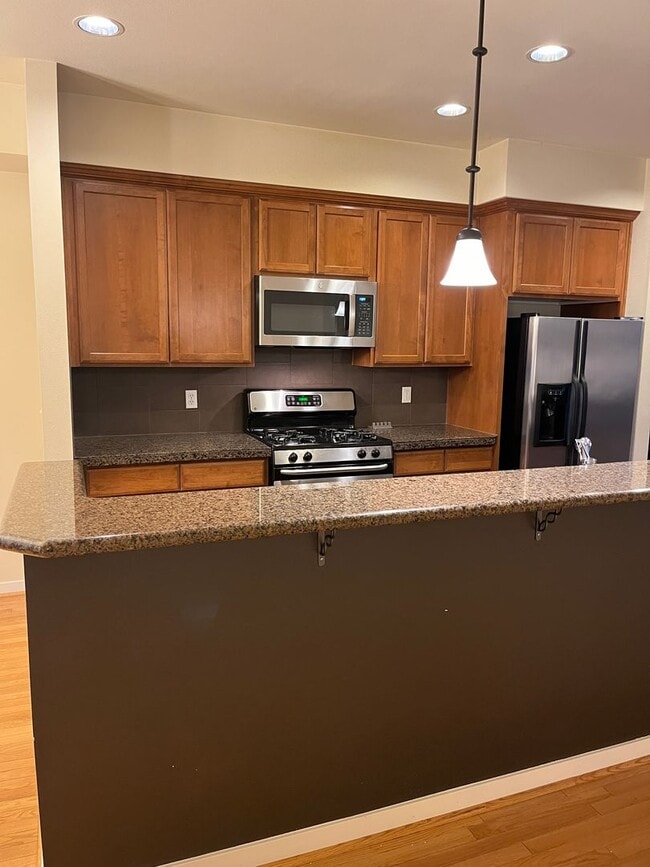 Building Photo - Ravenna Townhome