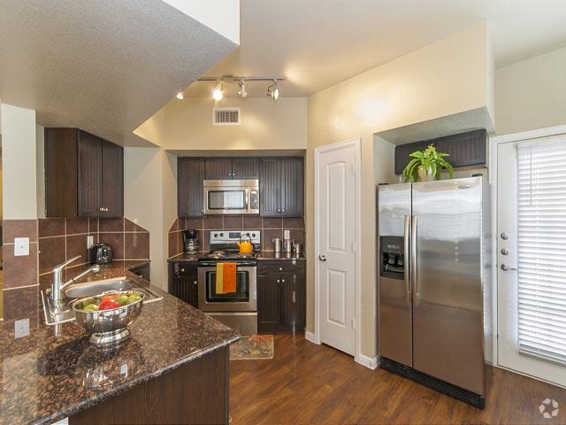 Kitchen - Mansions at Hickory Creek