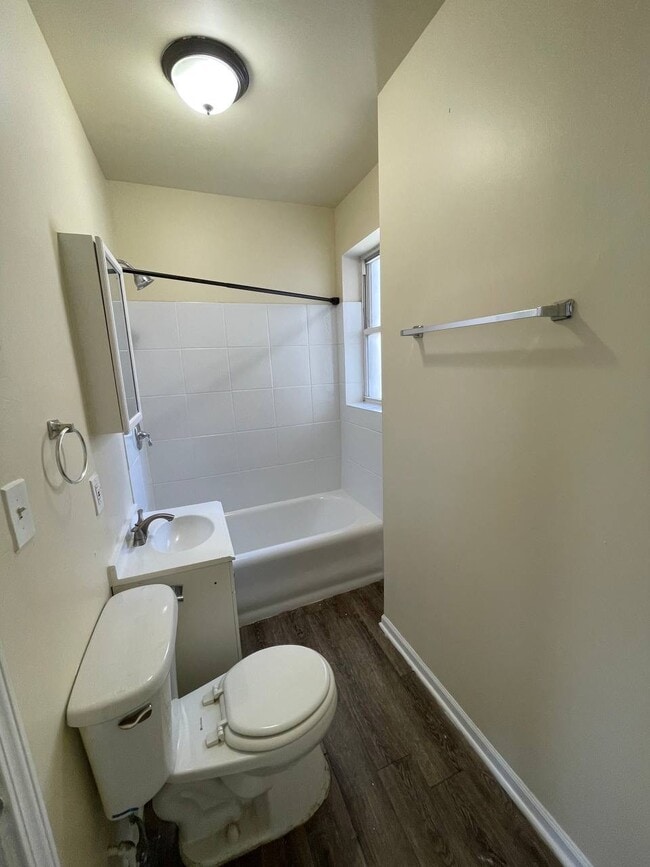 Building Photo - 7534 S Coles Ave