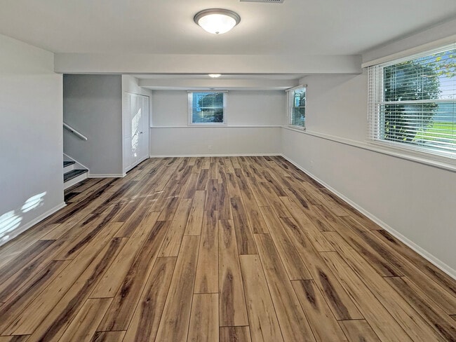 Building Photo - 65 Spuhler Dr