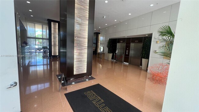 Building Photo - 2775 NE 187th St