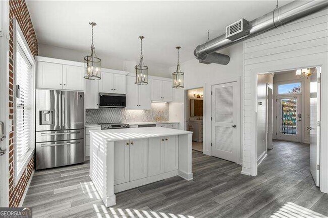 Building Photo - 791 Wylie St SE