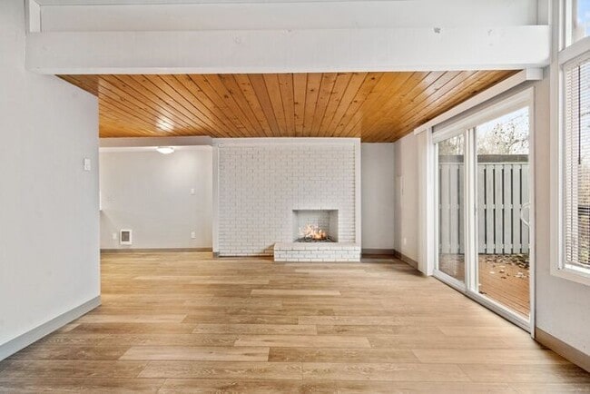 Building Photo - Beautiful 1 bed/ 1 bath ready for you to call home!