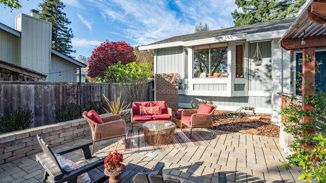 Building Photo - 5270 Arnica Way