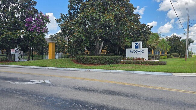 Building Photo - Mosaic At Millenia A Condo