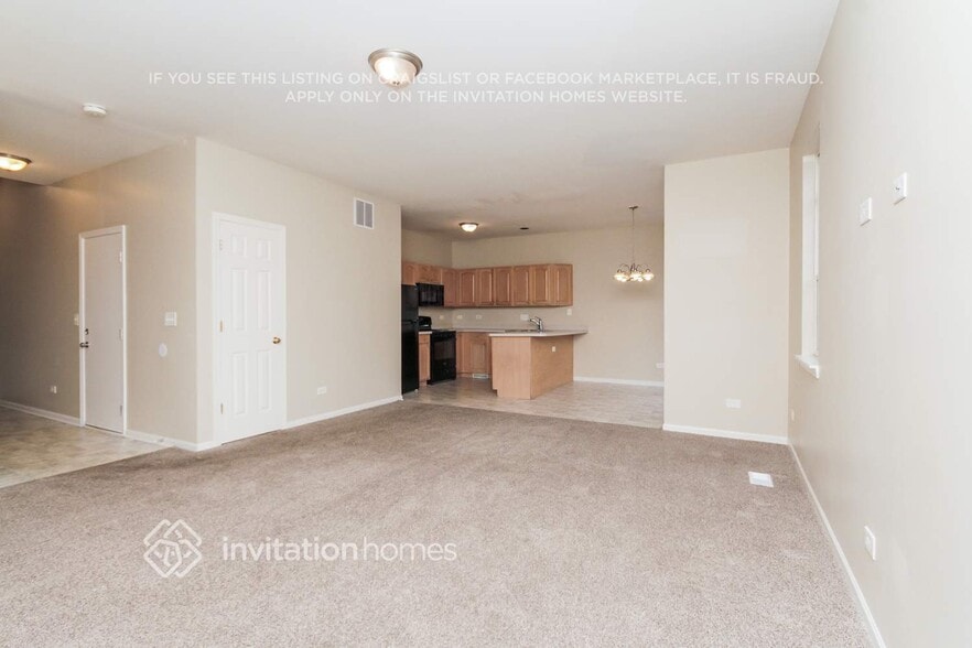 Building Photo - 3862 Pathfinder Ln