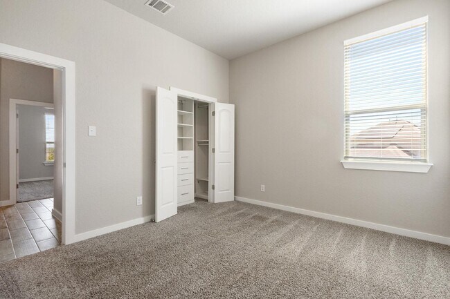 Building Photo - 1523 Nicholas Cv