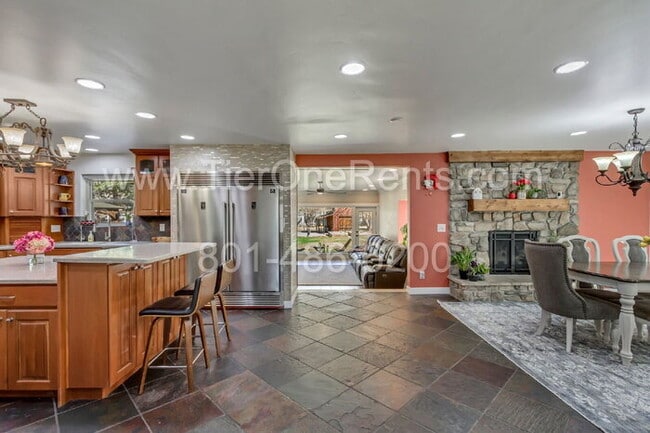 Building Photo - This property offers a NO DEPOSIT option a...