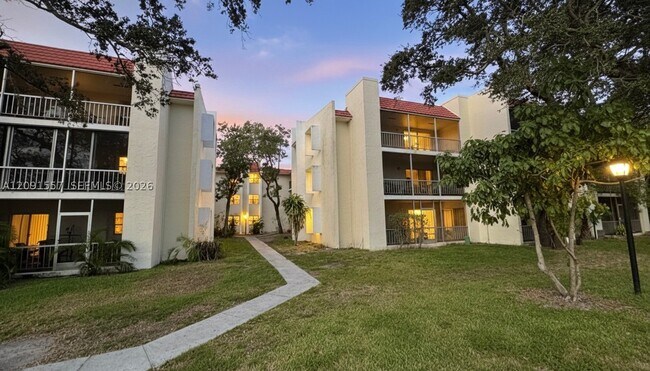 Building Photo - 636 NW 13th St