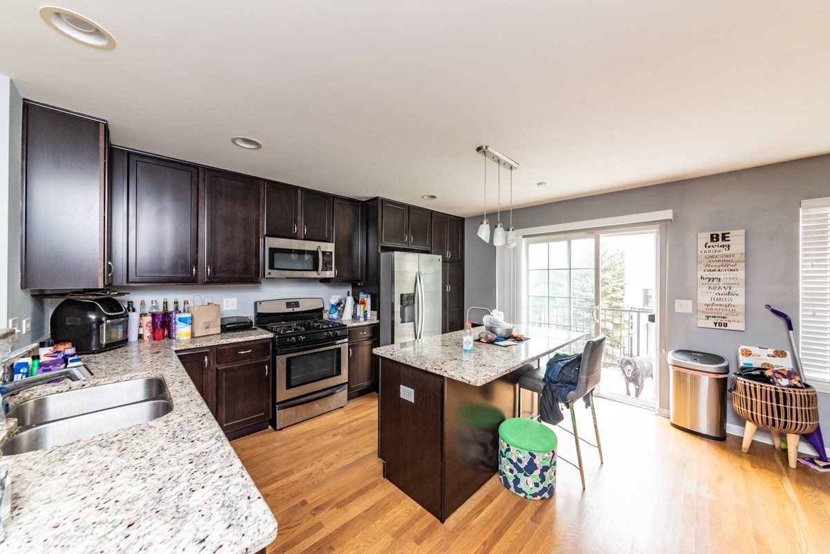 Building Photo - 551 George St