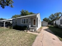 Building Photo - $1250 - 3 bed 1.5 bath - Single Family Hom...