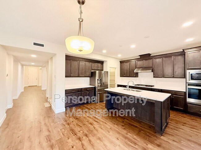 Building Photo - 8105 NE 167th Ave