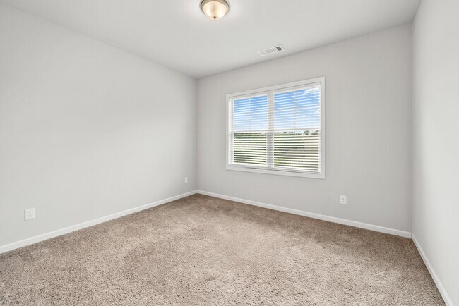 Building Photo - 3353 Ivy Farm Ct