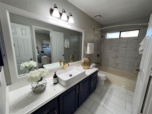 Building Photo - 4313 Kenwood Dr