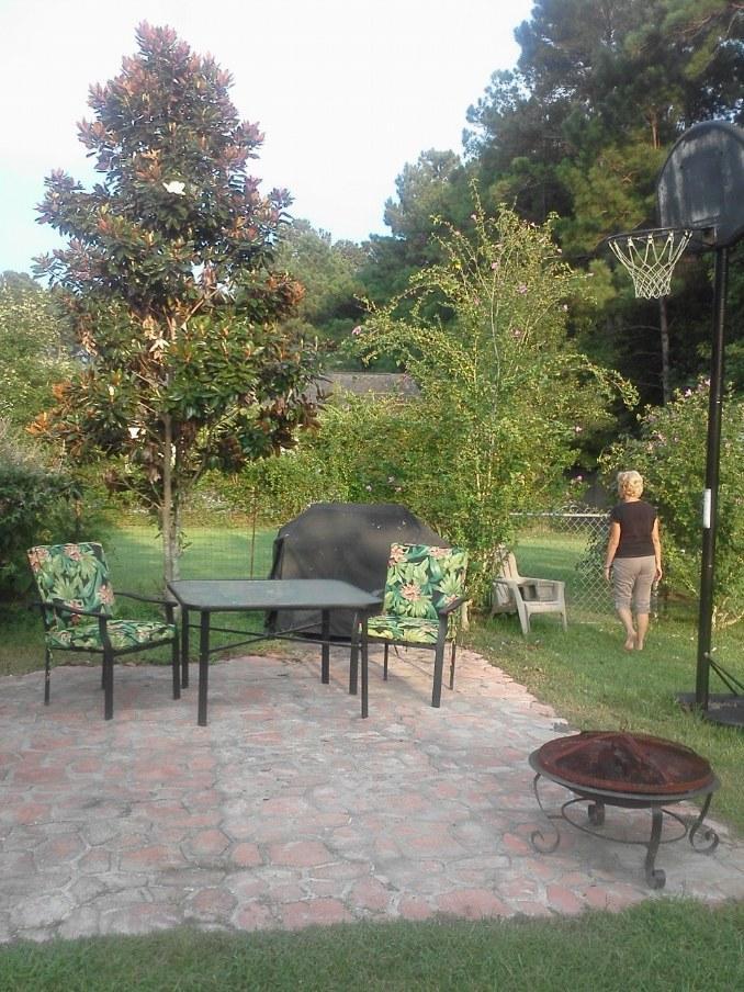 Building Photo - 5618 Wells Blvd