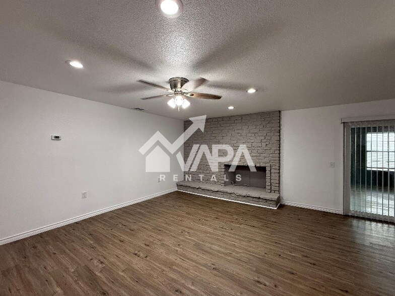 Building Photo - 11154 El Sendero St