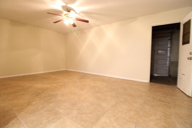 Building Photo - 3303 Brookbend Dr