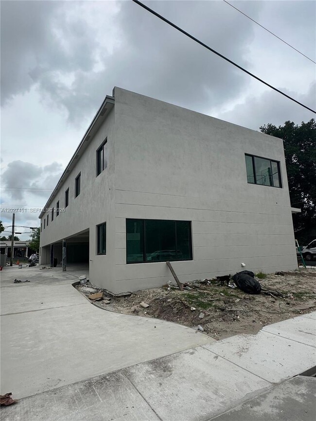 Building Photo - 6480 NE 1st Ave