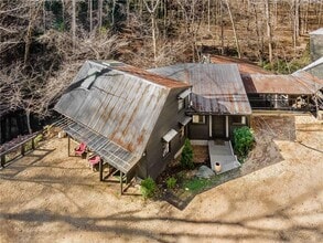 Building Photo - 1580 Jones Rd