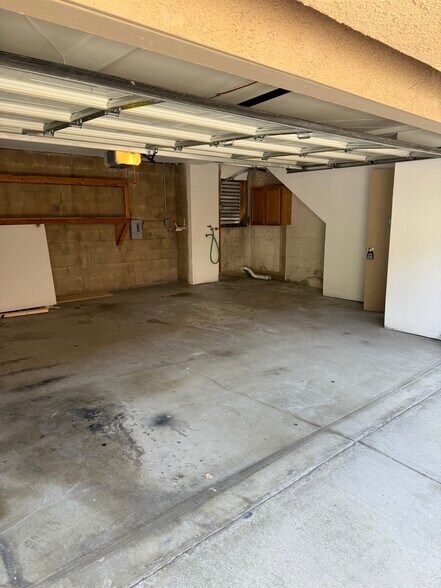 Building Photo - 1011 San Rafael Ave
