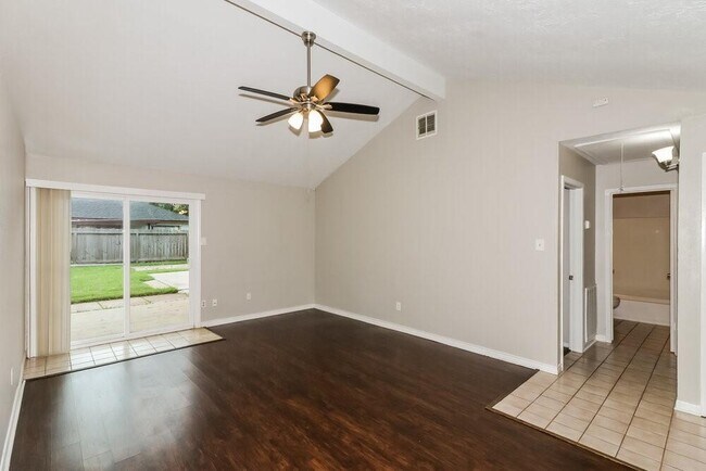 Building Photo - 20250 Telegraph Square Ln