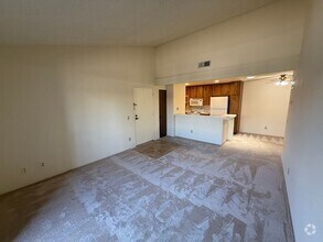 Building Photo - Spacious 1 Bedroom, 1 Bath Condo with Vaul...