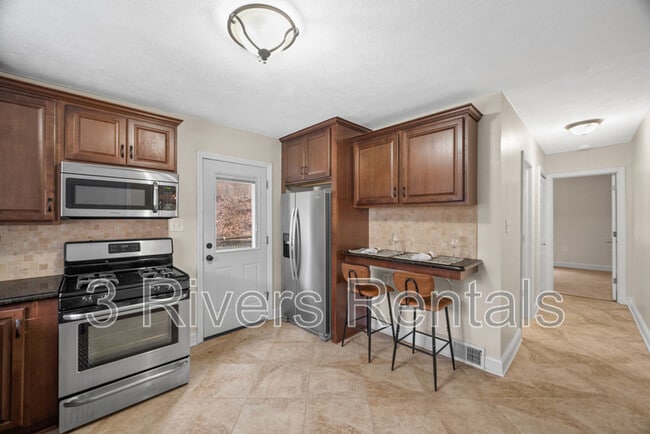 Building Photo - 600 Camp Meeting Rd