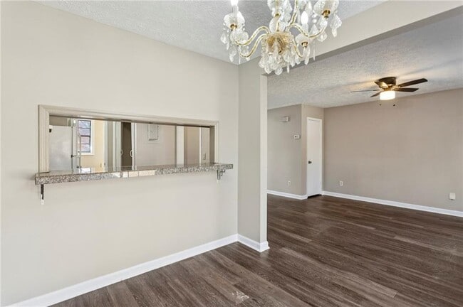 Building Photo - 752 Barnes Mill Trace NE