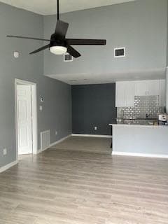 Building Photo - 8034 Antoine Dr