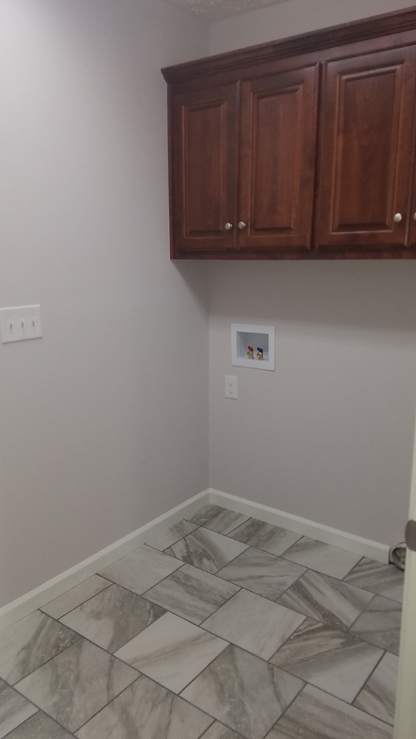 Building Photo - COMING SOON...Gorgeous 3 Bedroom Home Centrally Located in Manchester