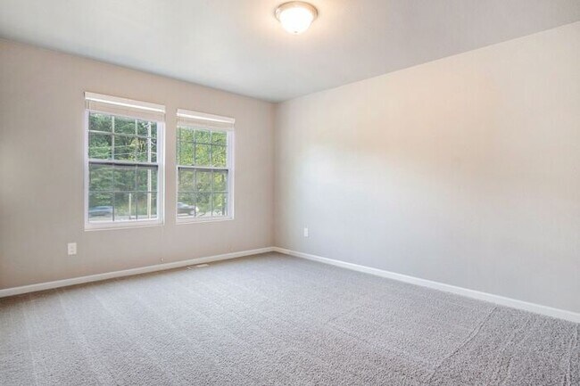 Building Photo - 15088 Krueger St