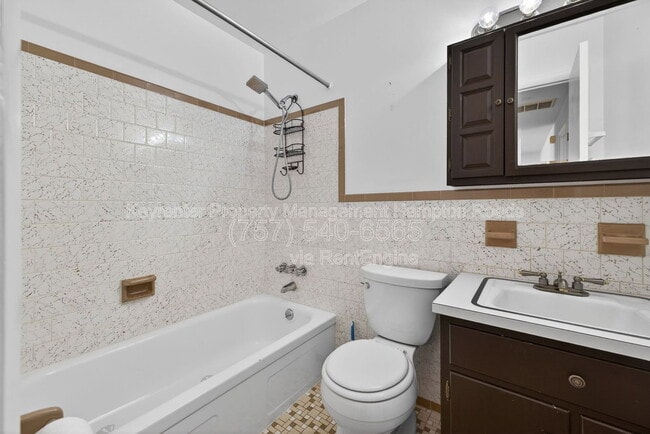 Building Photo - 204 Cleopatra Ct