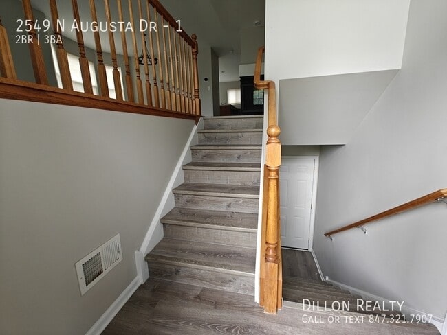 Building Photo - 2549 N Augusta Dr