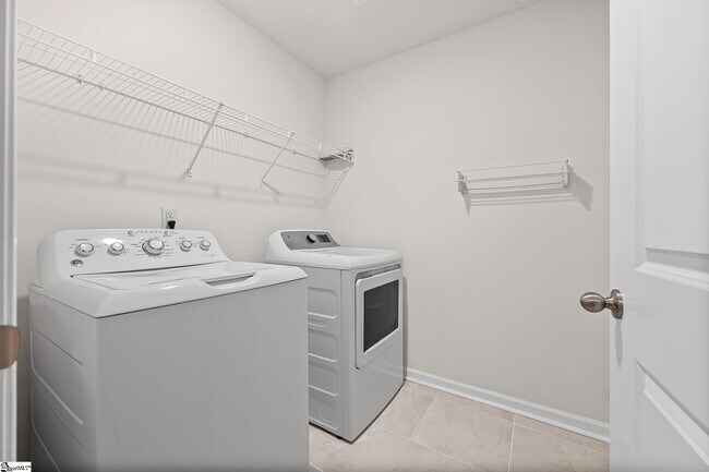 Building Photo - 218 Reynard Trl