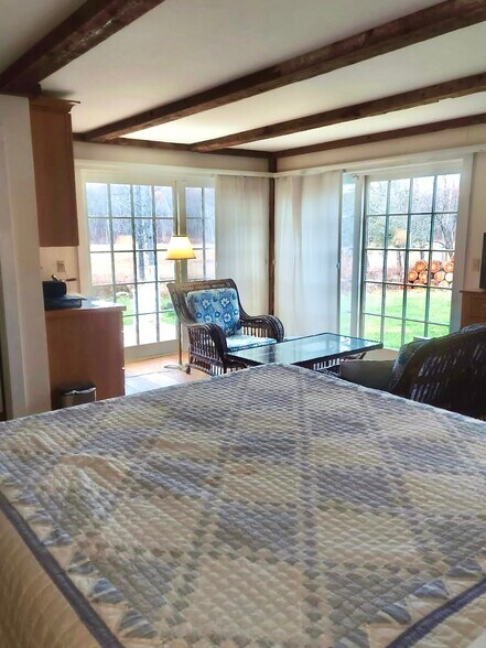 Interior of Unit - 286 Sharon Mountain Rd