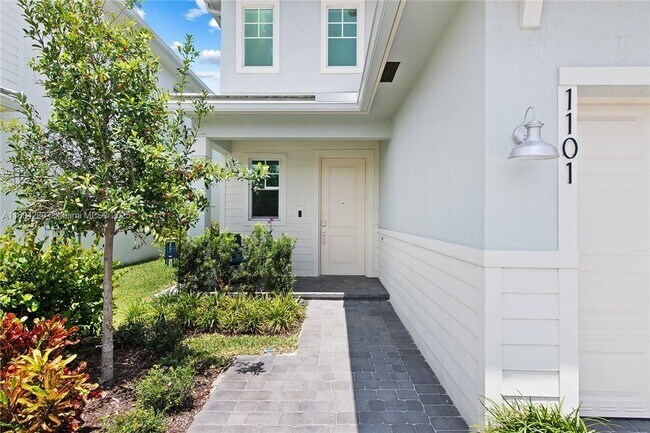 Building Photo - 1101 Azul Ct