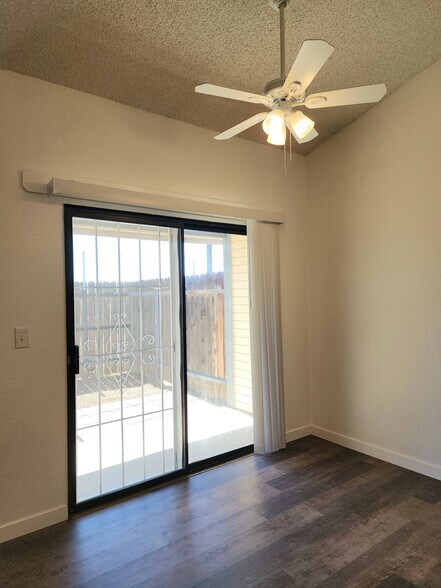 Dining Area Patio Door - 4617 N Charles Ave
