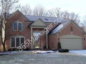 Building Photo - Spacious 4BR Home in Lake Orion Schools – ...