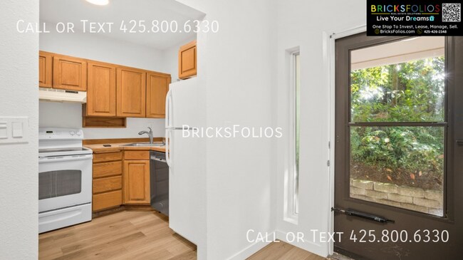 Building Photo - 14425 NE 40th St