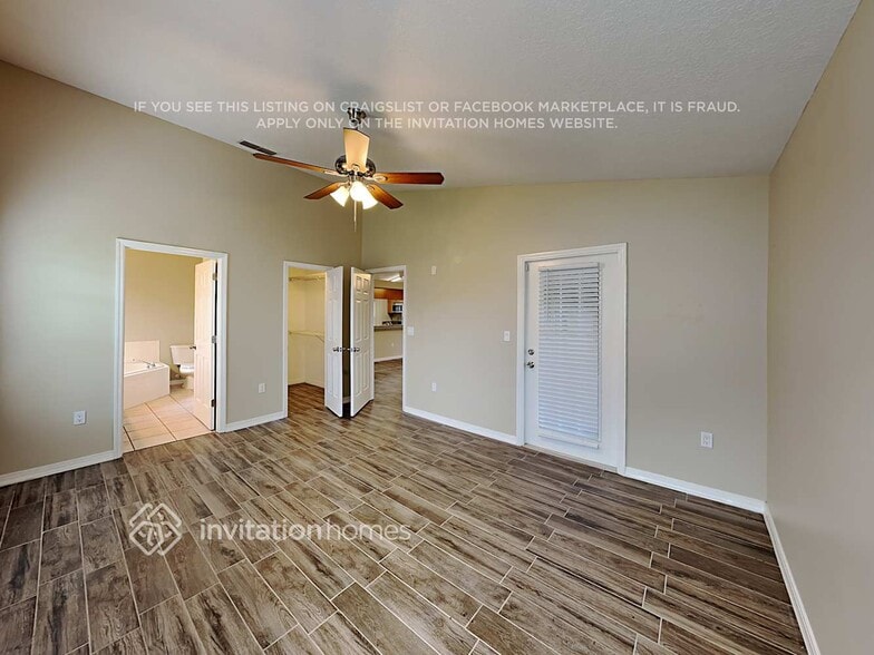 Building Photo - 2399 Sweetwater Blvd