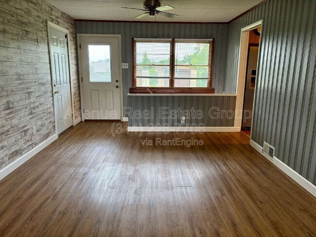 Building Photo - 608 Connie Ln