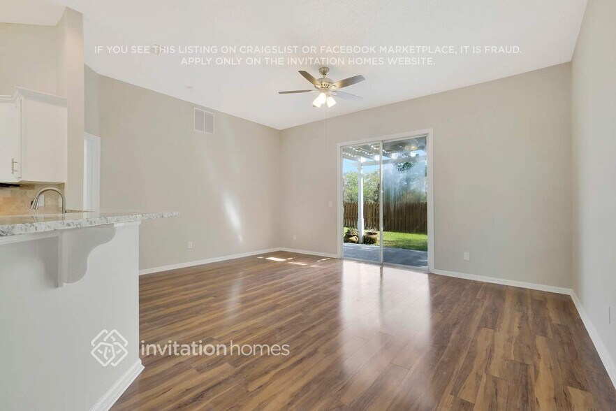 Building Photo - 12096 Coachman Lakes Way