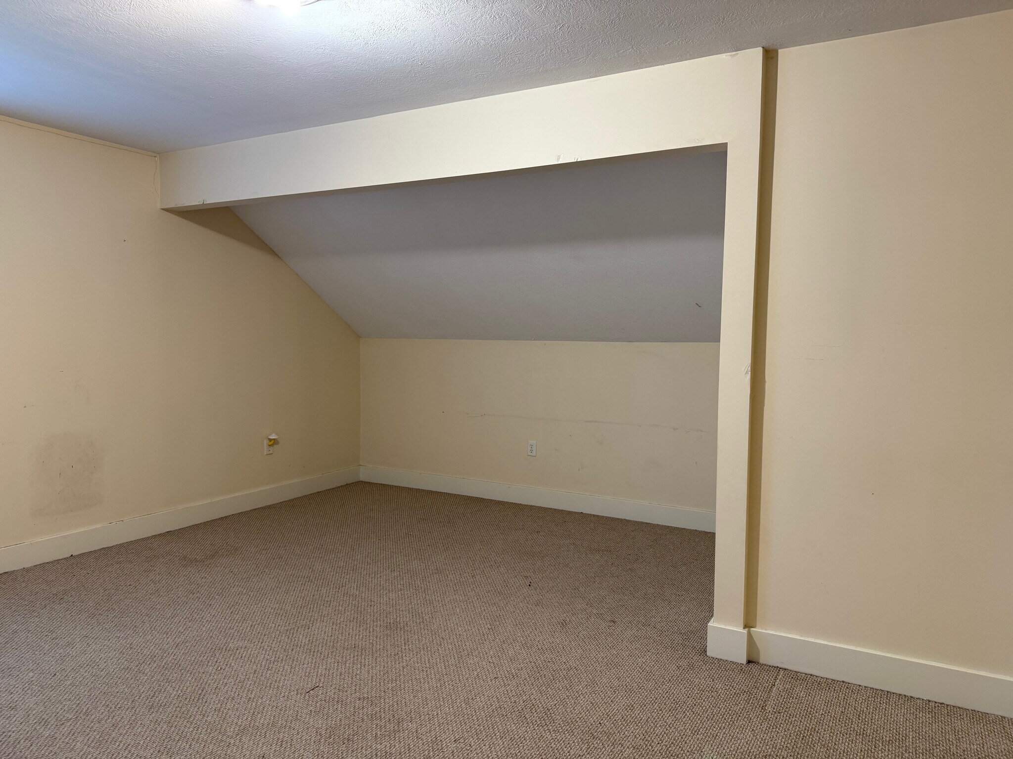 Building Photo - 204 Berkeley Way