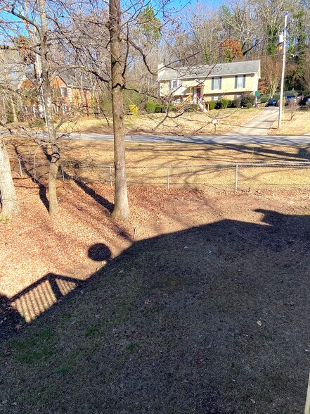 Building Photo - 336 Oak Leaf Cir