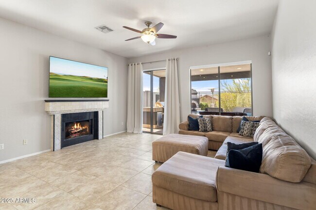 Building Photo - 10318 E Tierra Buena Ln