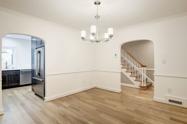 Building Photo - Updated 4 BD, 3.5 BA Stately Colonial on Kalmia RD in NW DC!!