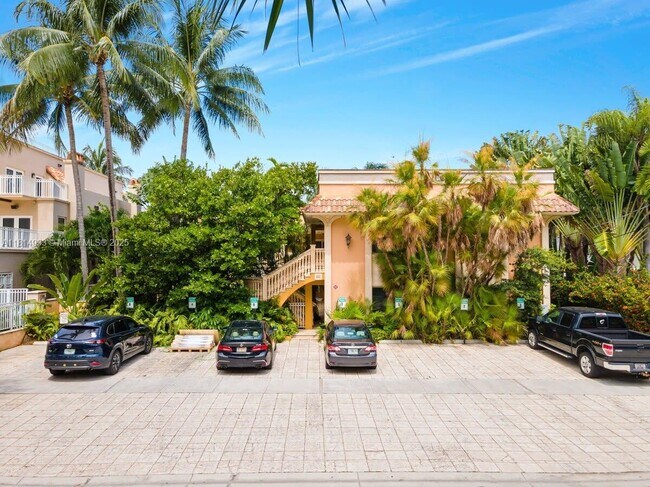 Building Photo - 65 Hendricks Isle